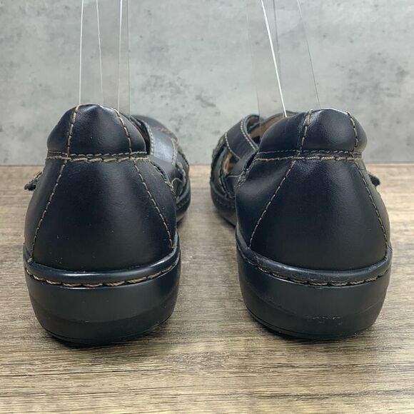 Clarks~Women’s~Black Soft Cushion Comfort T-Strap Flats~Size 9M (16180) - Picture 4 of 9